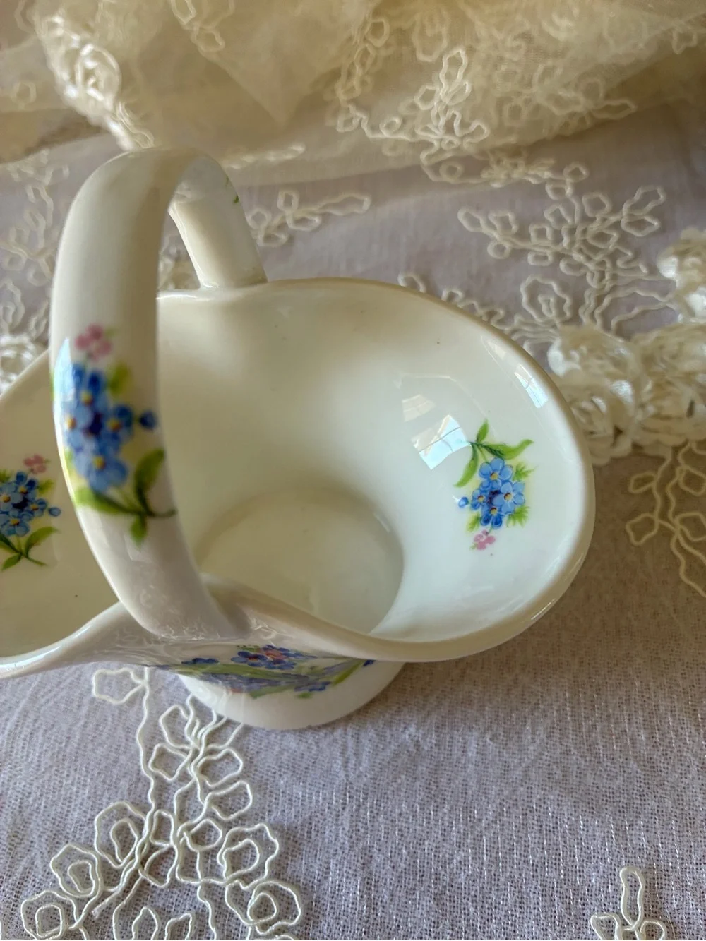 Porcelain Blue Floral Handle Basket - Elegant Home Dining Accent